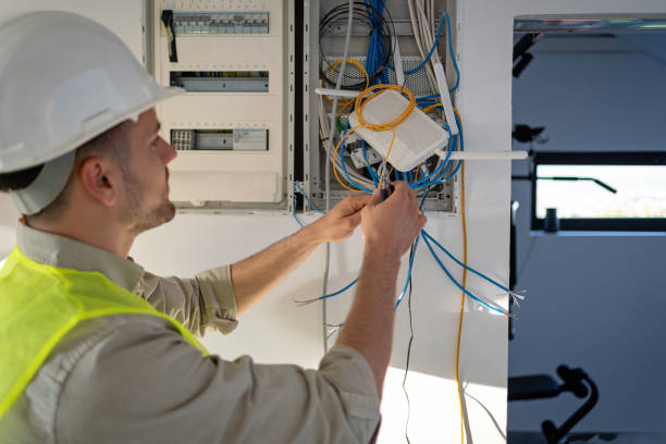Best Local Electrician Companies  in Deerfield, WI